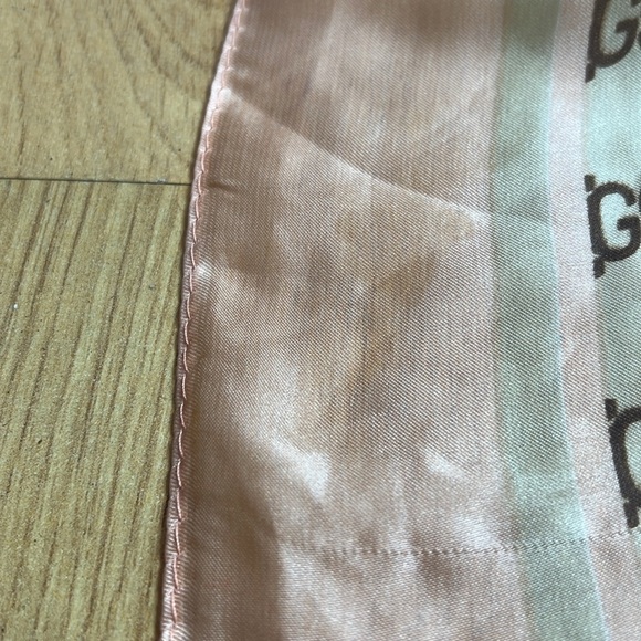 Gucci 72” x 34” Large 100% Silk Wrap Scarf with Original Gift Bag - Authentic - Picture 7 of 12